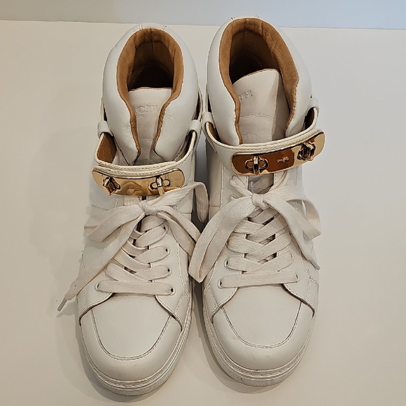 Coach White Leather High-Tops with Gold Buckles - Picture 6 of 7